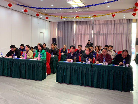 学员专题讲座听课.jpg