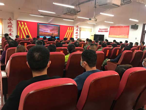 新乡先进群体红色基地互动教学.jpg