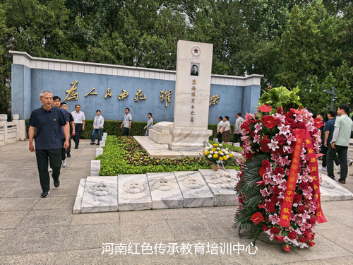 焦裕禄烈士墓.jpg 焦裕禄烈士墓.jpg